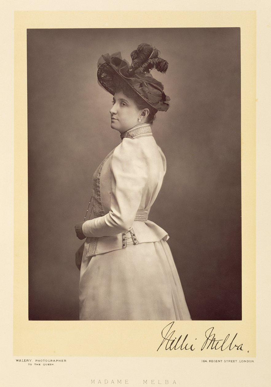 Dame Nellie Melba (1861-1931), operai szoprán, portréfotó (szépia fotó) alkotó: Stanislaus Walery