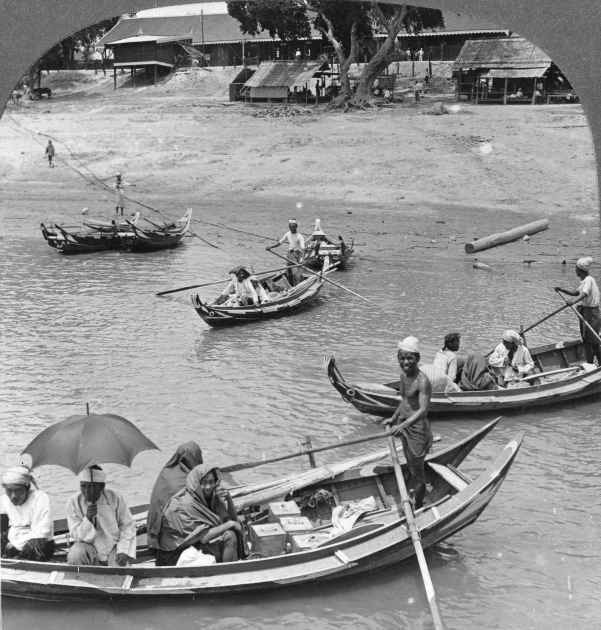 Hajók az Irrawaddy folyón, Sagaing, Burma, 1908 alkotó: Stereo Travel Co