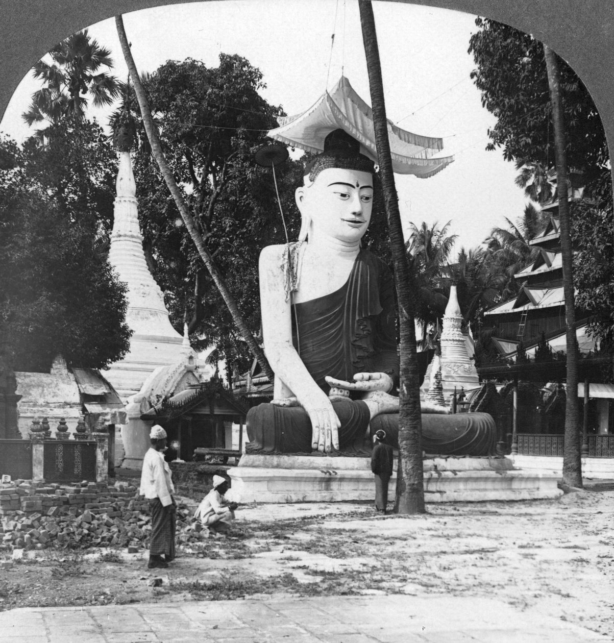 Buddha szobor, Shwedagon Pagoda, Rangoon, Burma, 1908 alkotó: Stereo Travel Co