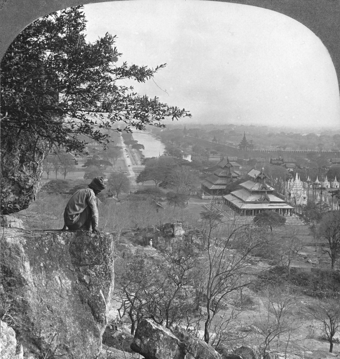 Mandalay, Burma általános képe, az erőd falával, 1908 alkotó: Stereo Travel Co