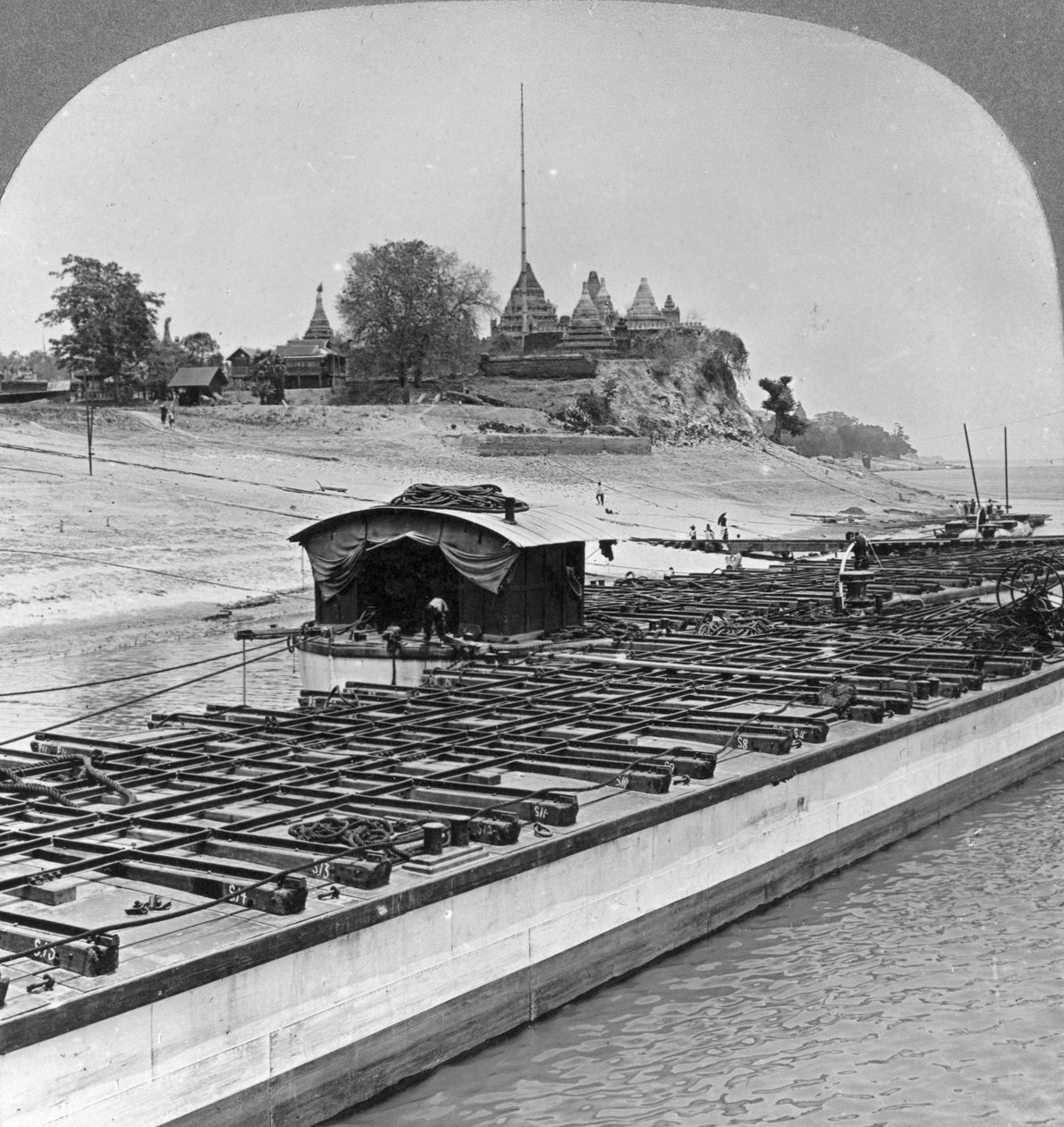 Sagaing kilátása az Irrawaddy folyó felől, Burma, 1908 alkotó: Stereo Travel Co