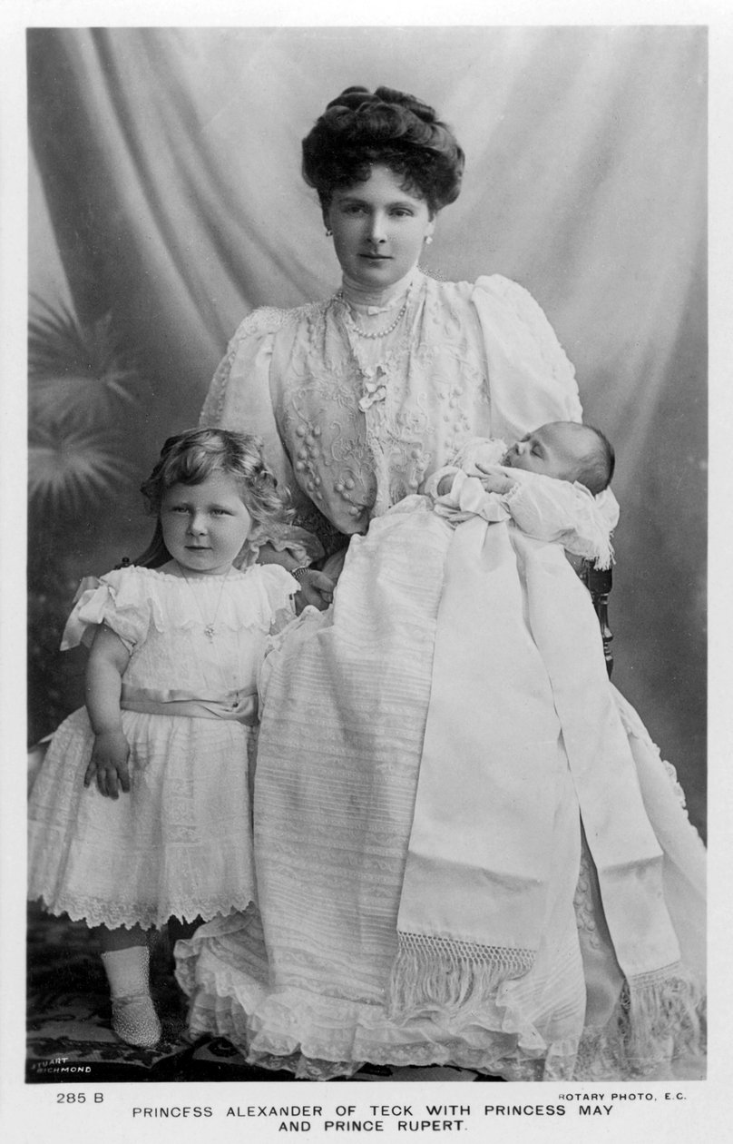Sándor tecki hercegnő May hercegnővel és Rupert herceggel, 1907. alkotó: Stuart Richmond