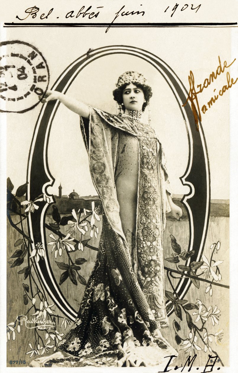 O a : Anna Held, lengyel származású, énekes és táncos a la Belle Epoque-ból - Ábécé képeslapon alkotó: Studio Reutlinger