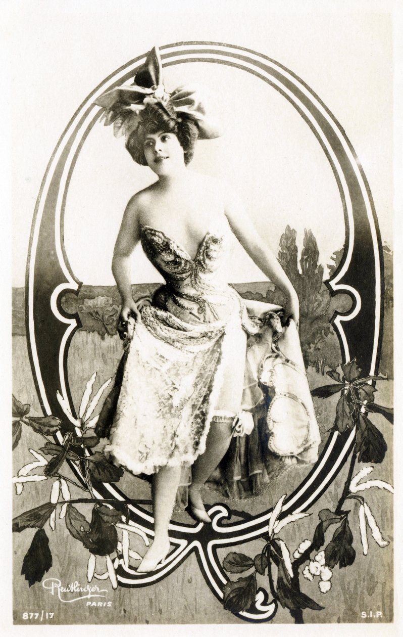 K: Marcelle Yrven, francia színésznő - Színházak: Palais Royal, Folies dramatiques, Párizs - Ábécé képeslapon alkotó: Studio Reutlinger