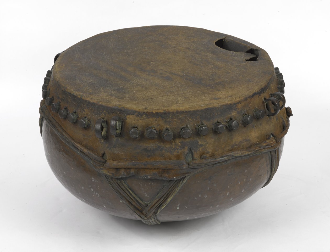 Szudáni vízforraló dob, 1898 körül (réz) alkotó: Sudanese School