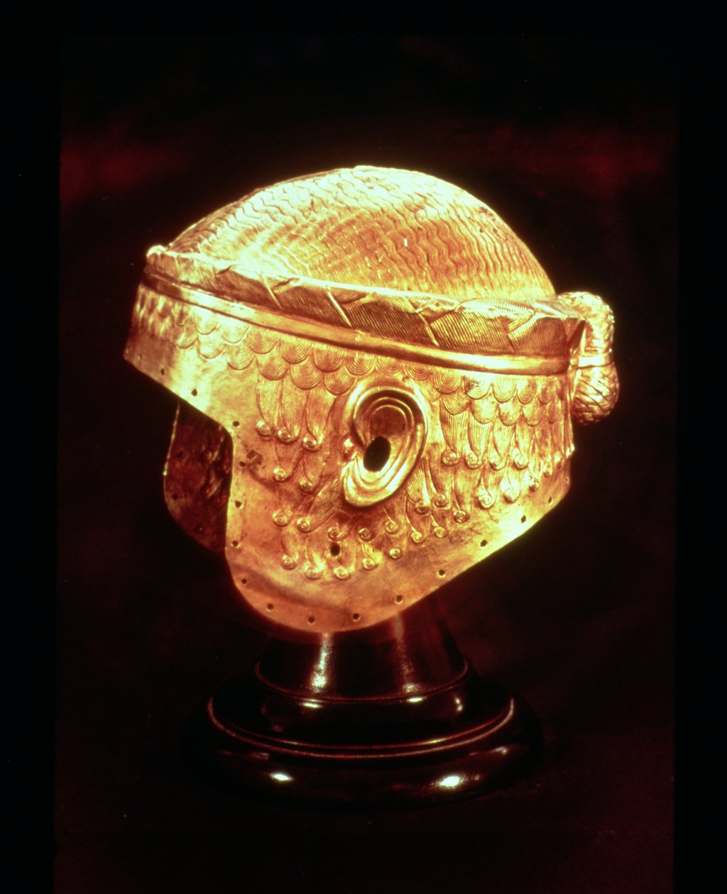 Mes-Kalem-Dug király Electrum sisakja, ie 2500-2400 körül (verett arany) (lásd még: 161987) alkotó: Sumerian
