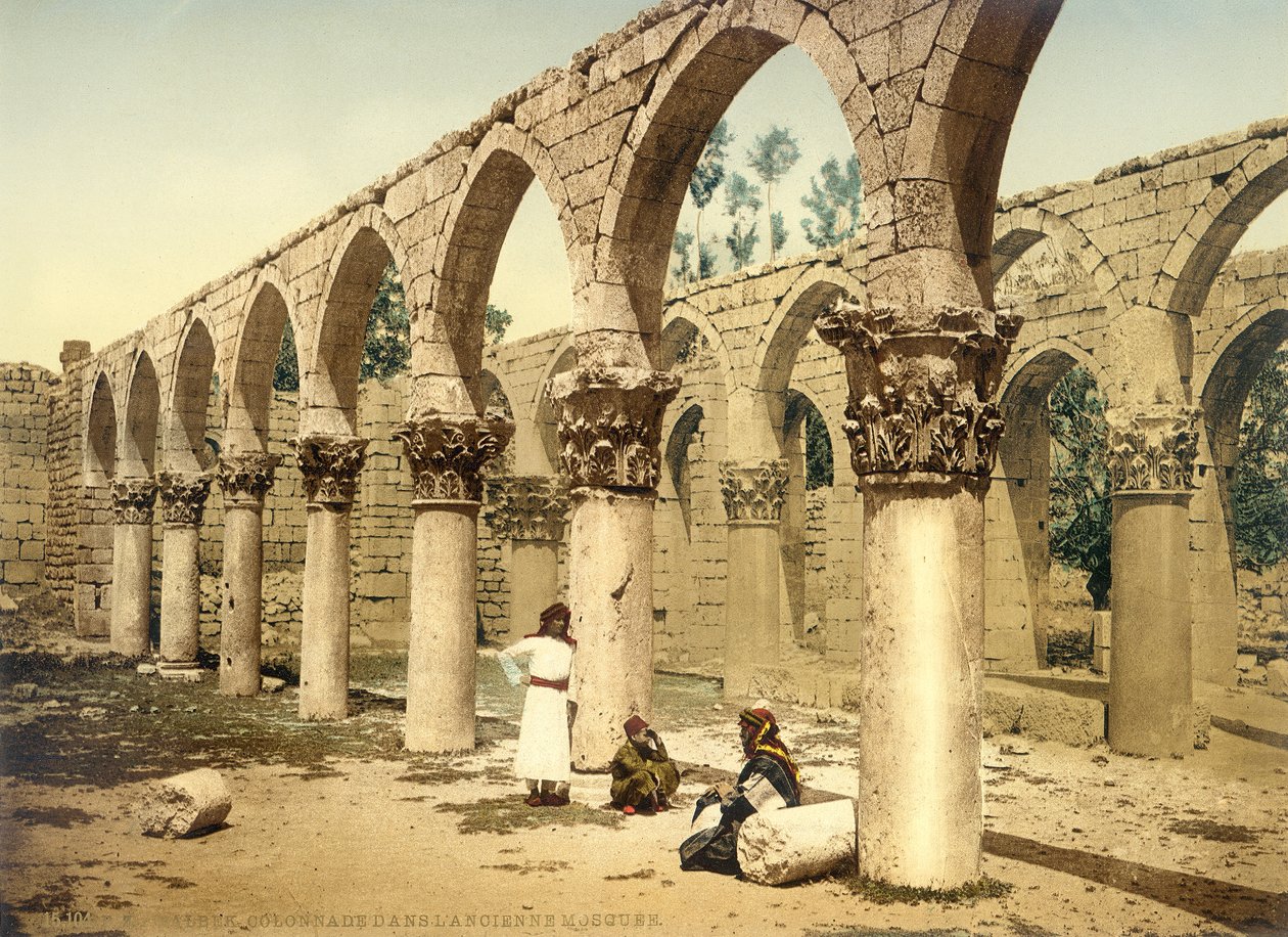 Ősi mecset, Baalbek, 1880-1900 körül (photochrom) alkotó: Swiss Photographer