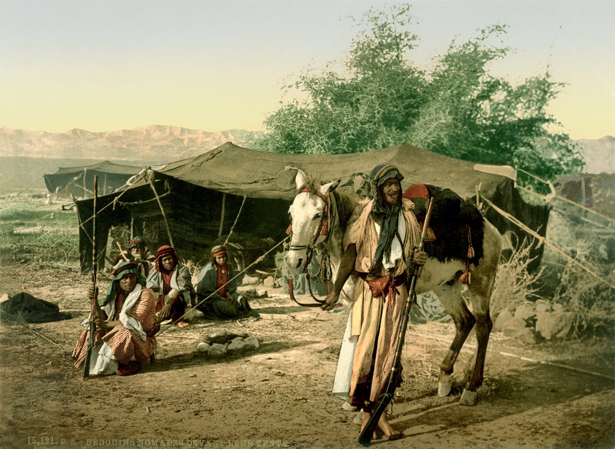 Beduinok a sátruk előtt a Jordán-völgyben, 1880-1900 körül (photochrom) alkotó: Swiss Photographer