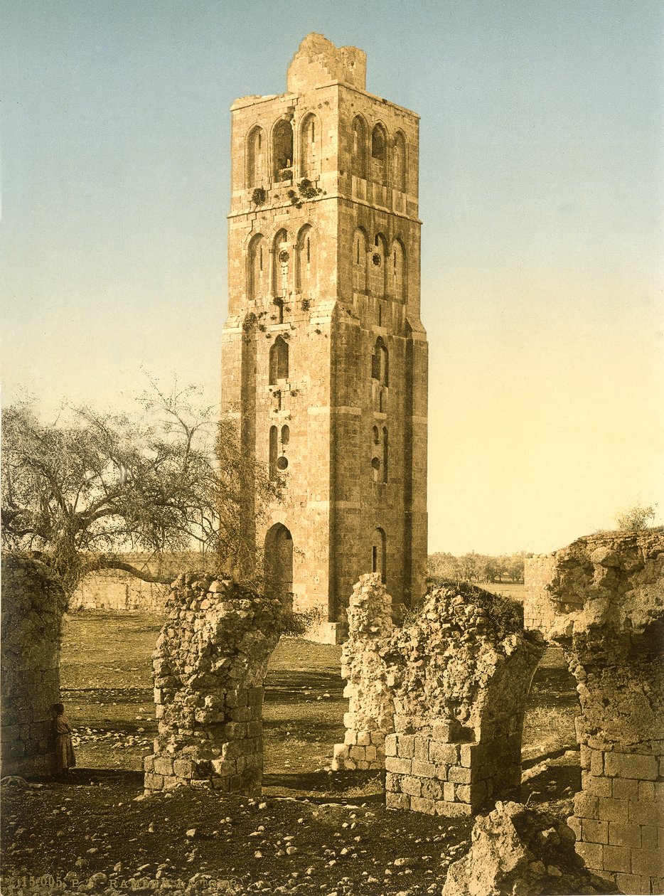 A Ramleh-mecset tornya romos boltozatokkal az előtérben, 1880-1900 körül (photochrom) alkotó: Swiss Photographer