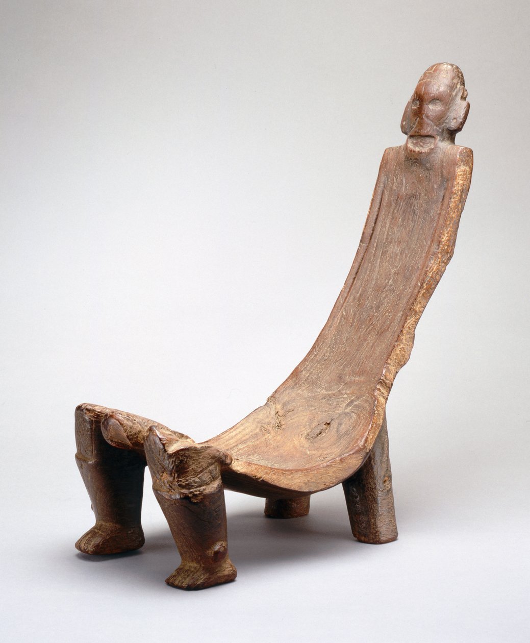 Duho (fa) alkotó: Taino Culture