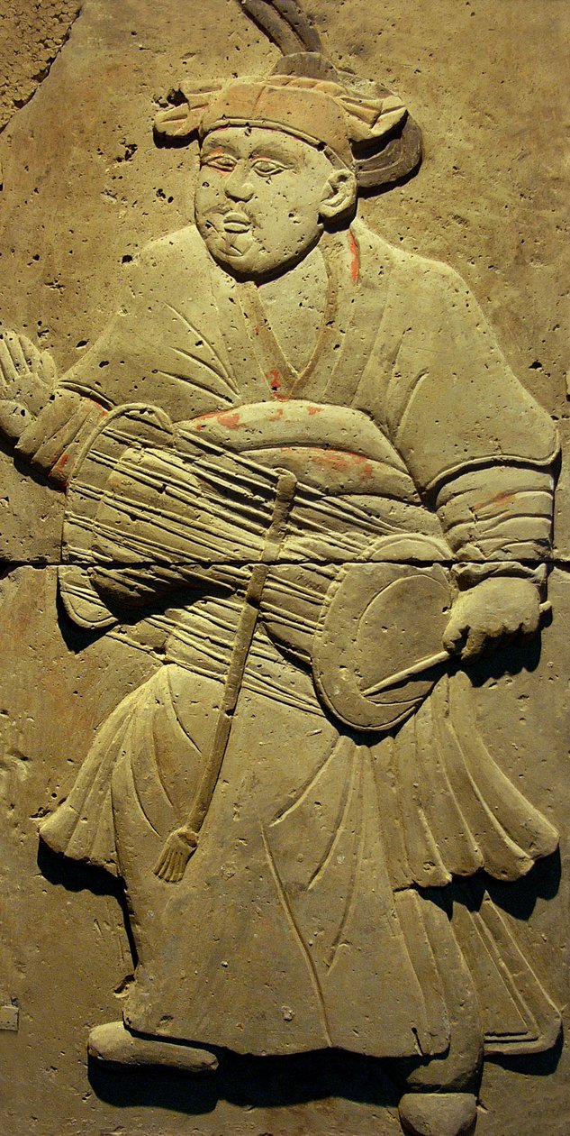 Terrakotta sztélét a Tang-dinasztia zenészével (618-907) fedeztek fel Shaanxi tartományban, a Steles Erdei Múzeumban Xianban. Fényképészet, Leonard de Selva, Kína, 2006. alkotó: Tang Dynasty Chinese School