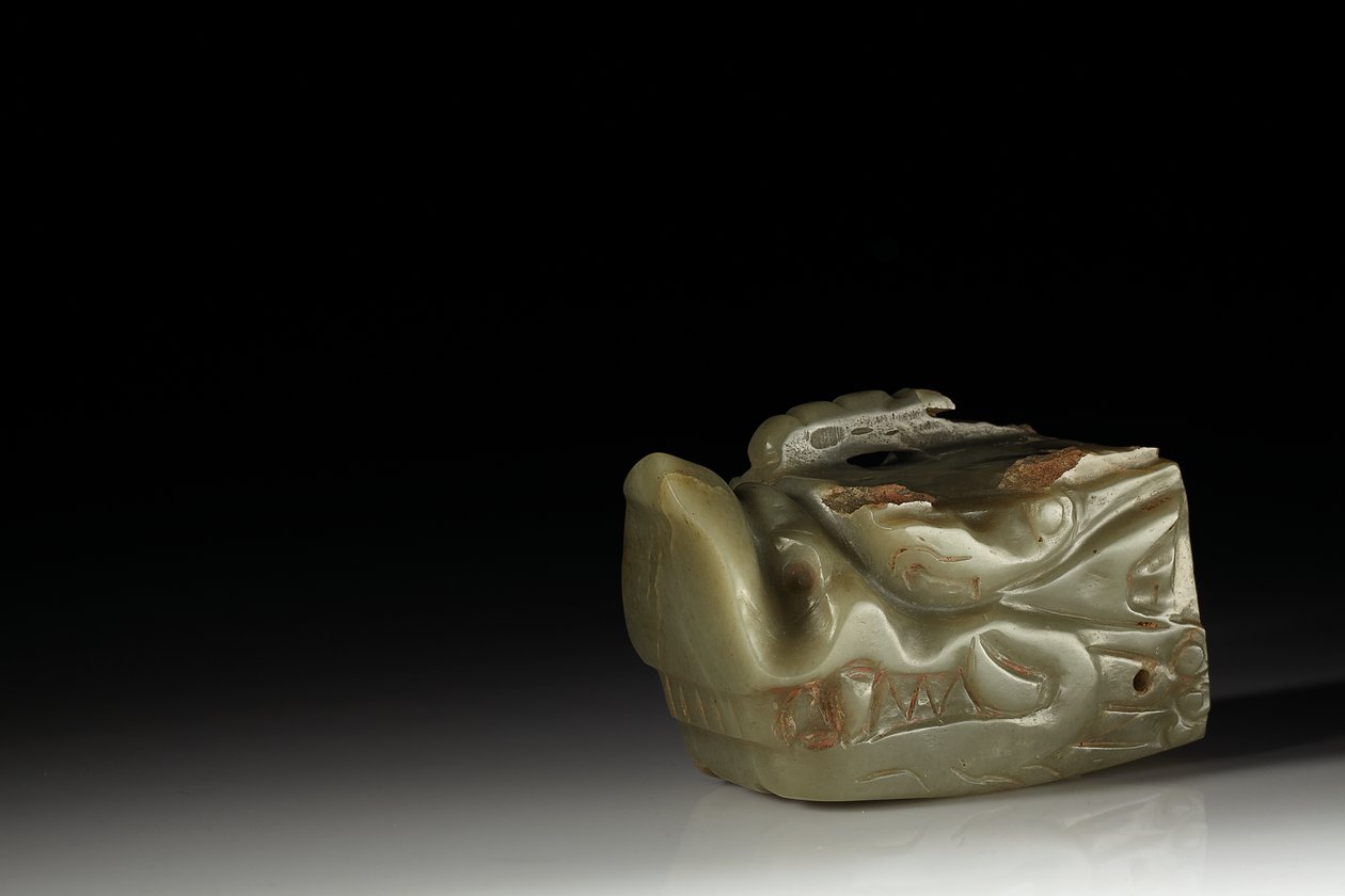 A Junkunc Jade Sárkányfej (jade) alkotó: Tang Dynasty Chinese School