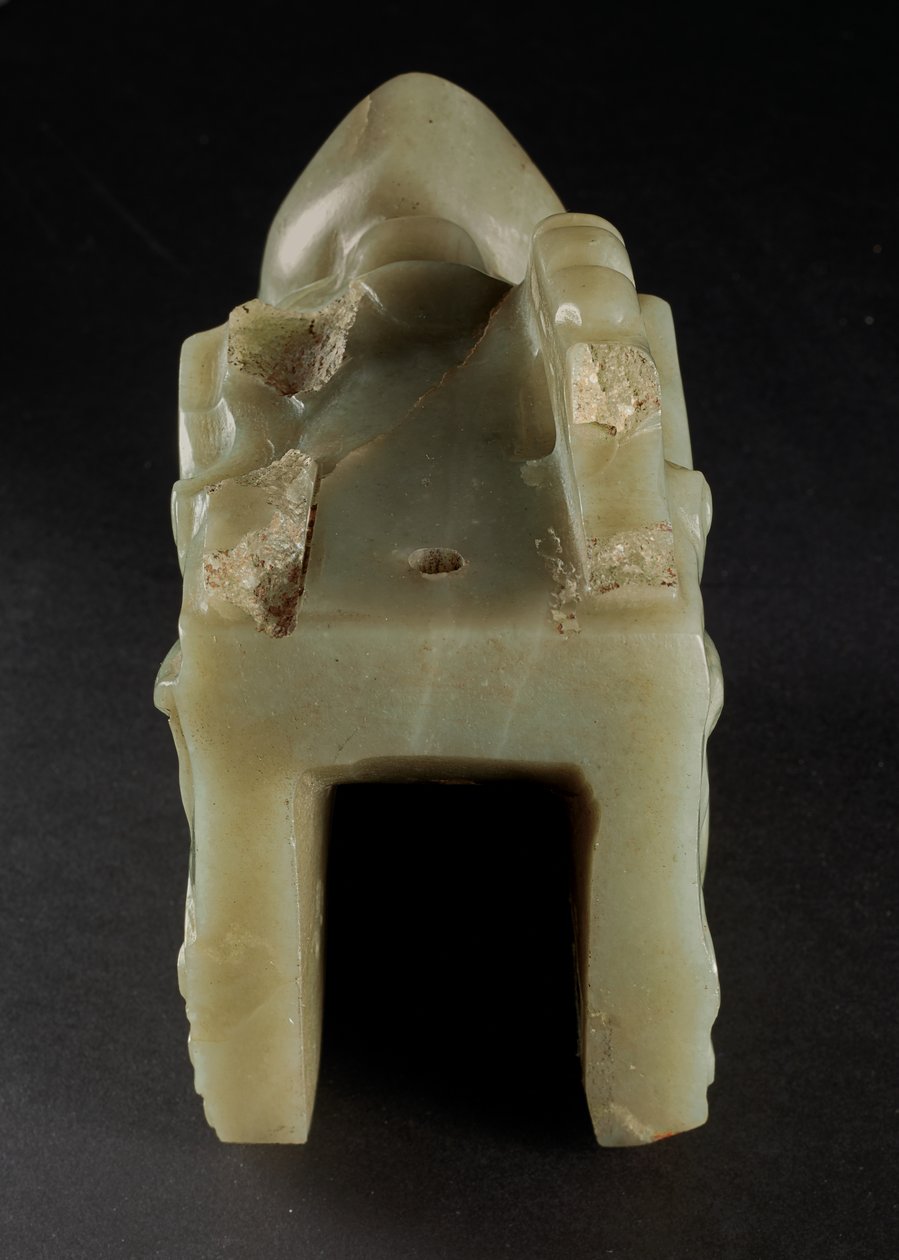 A Junkunc Jade Sárkányfej (jade) alkotó: Tang Dynasty Chinese School