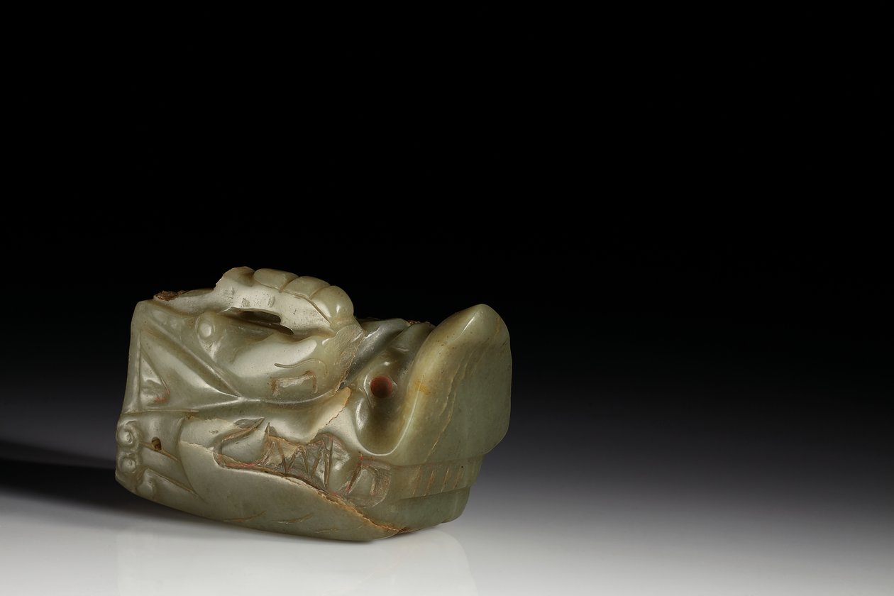 A Junkunc Jade Sárkányfej (jade) alkotó: Tang Dynasty Chinese School