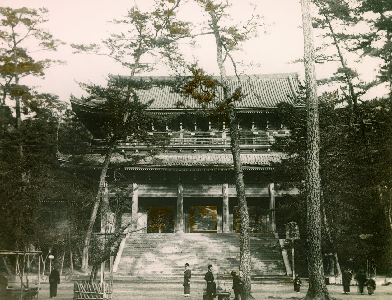 Chion-in buddhista templom kapuja, Higashiyama kerület, Kiotó, 1900 körül - 1915 (fénykép) alkotó: Teijiro Takagi