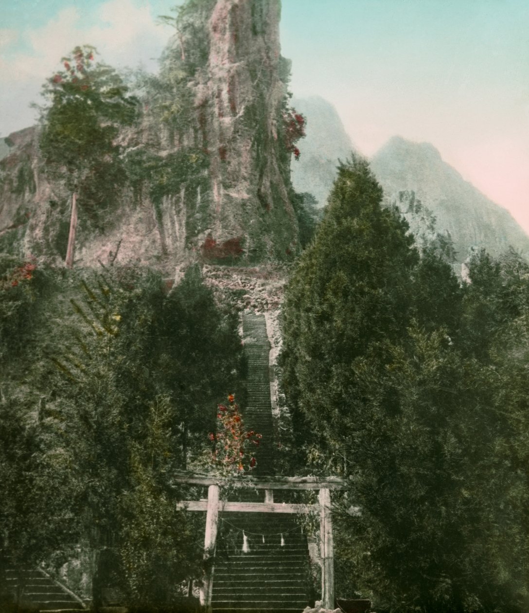 A Gunma prefektúrában található Myogi hegy látképe, 1900 körül - 1915 (fénykép) alkotó: Teijiro Takagi
