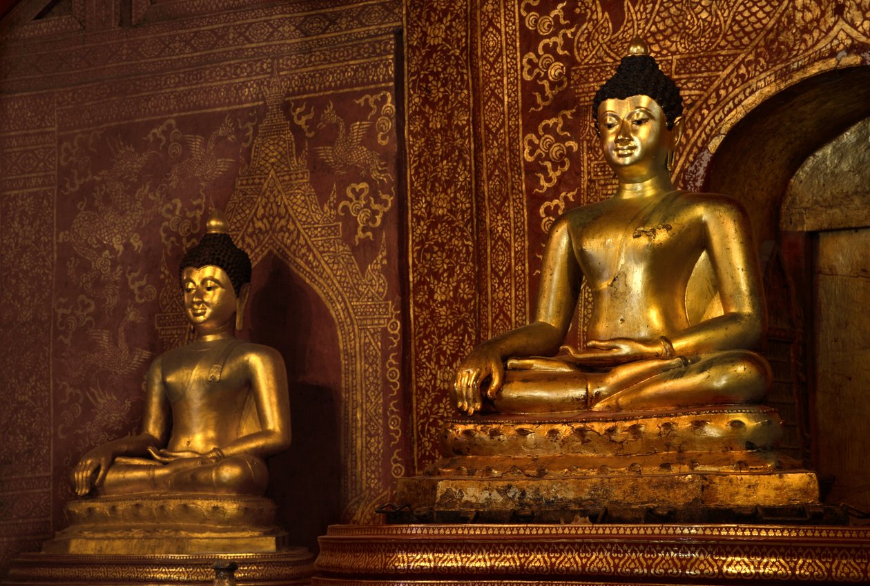 Sihing Buddha (bronz) alkotó: Thai School