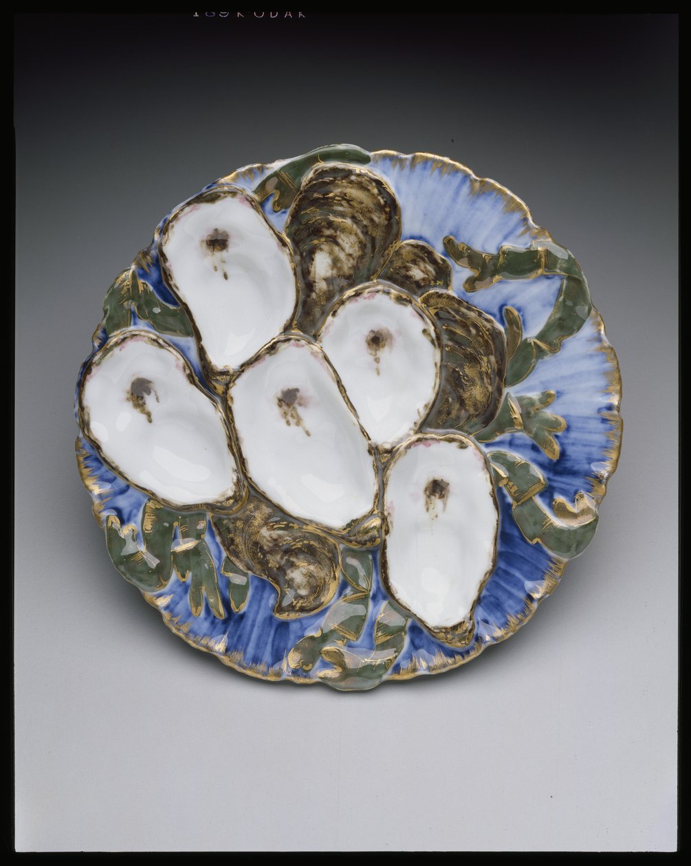 Osztrigatányér a Rutherford B. Hayes White House szolgáltatástól, 1879-ben (porcelán és zománc) alkotó: Theodore Russell Davis
