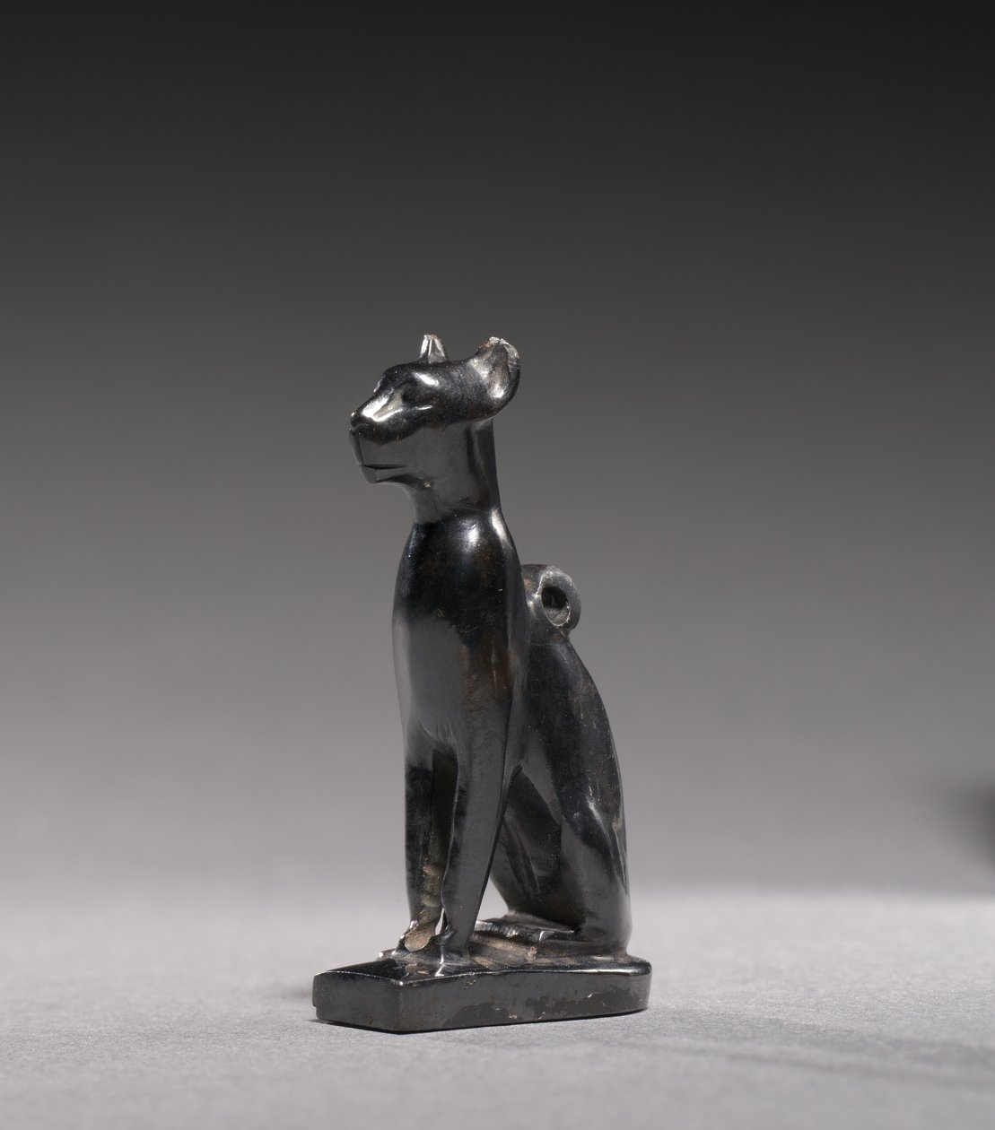 Bastet amulettje, ie 1069-715 körül (hematit) alkotó: Third Intermediate Period Egyptian