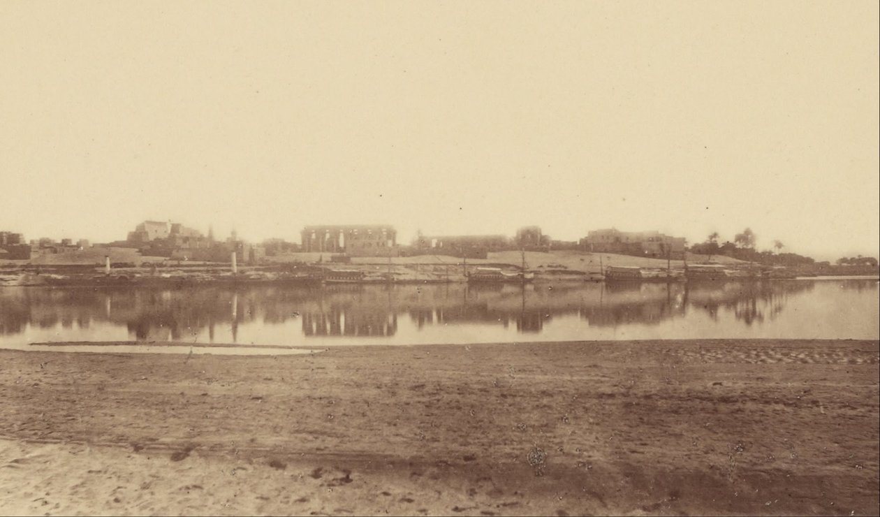 (Luxor áttekintése a túloldalról) alkotó: Théodule Devéria