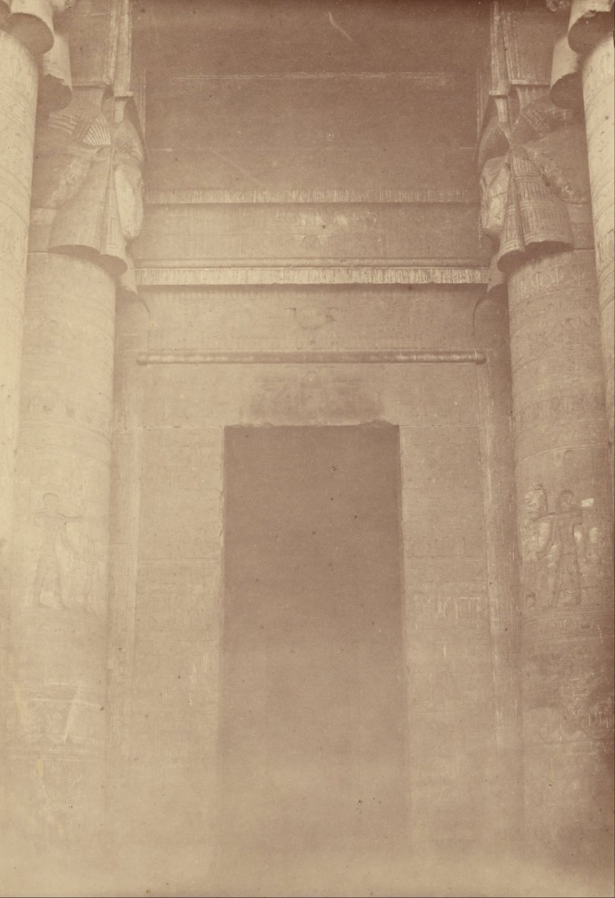 Denderah templomának belső bejárata alkotó: Théodule Devéria