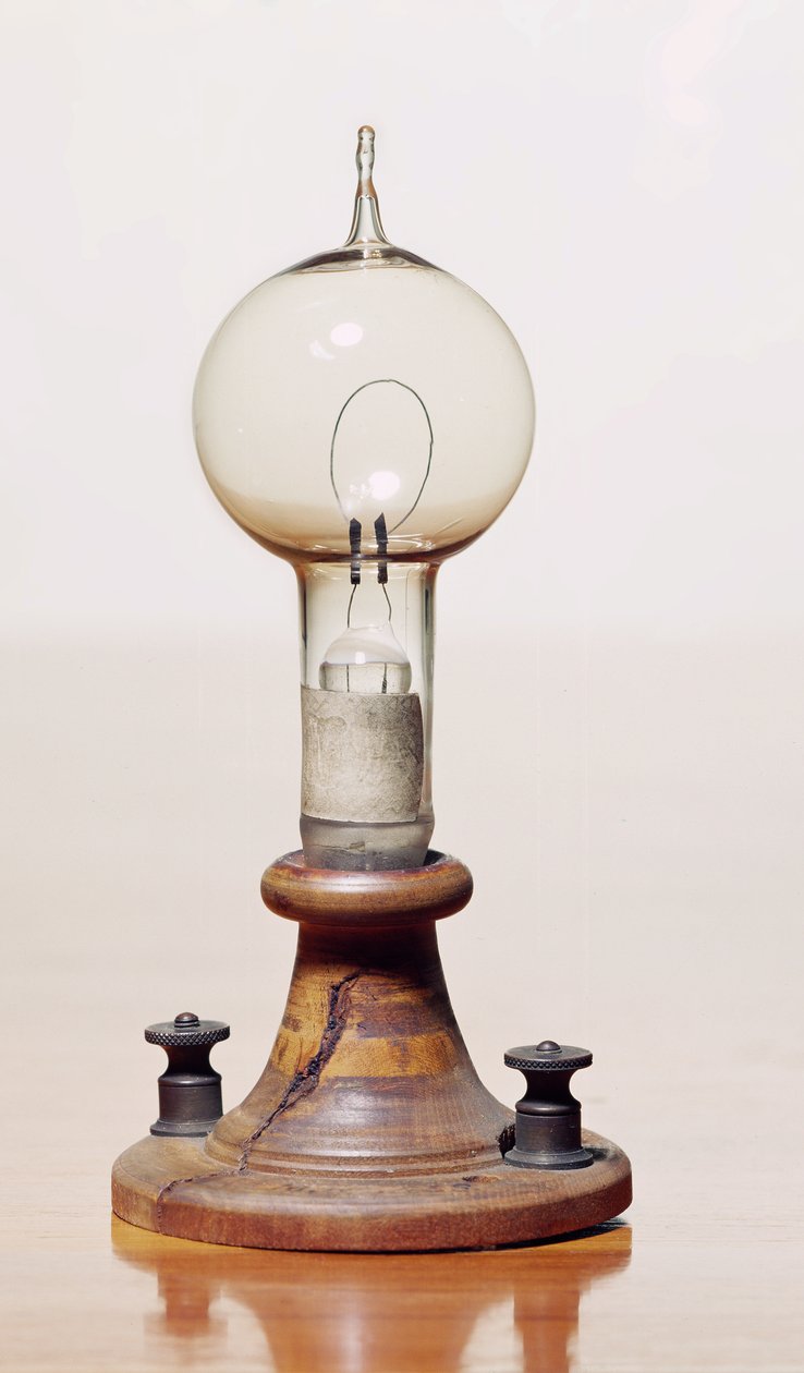 Elektromos izzószál, 1879 (üveg és fa) (lásd még: 259550 és 260230) alkotó: Thomas Alva Edison