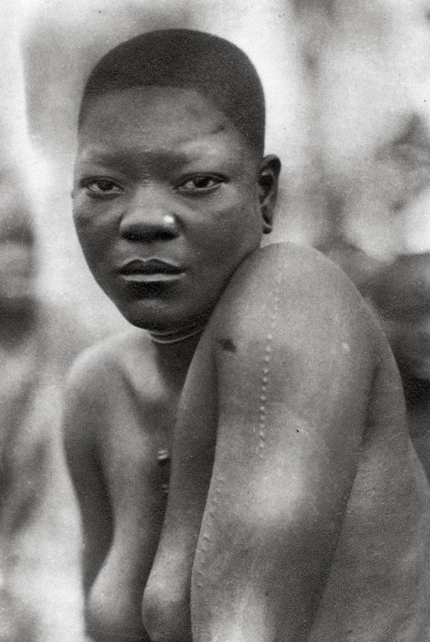 Awemba lány, Livingstone to Broken Hill, Észak-Rhodesia, 1925 1927 alkotó: Thomas A. Glover
