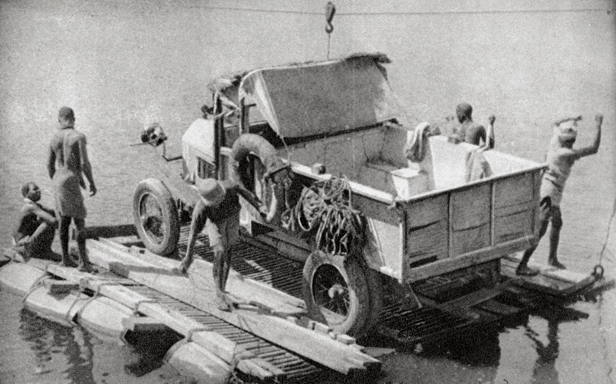 Átkelés a Chambesi folyón egy törött pontonon, Észak-Rhodesia, 1925 1927 alkotó: Thomas A. Glover