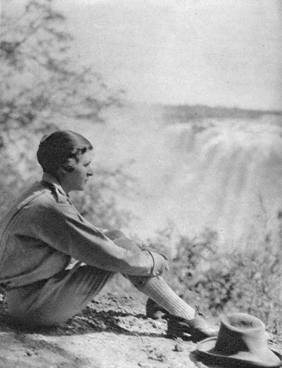 Stella Court Treatt Victoria-vízesésnél, Livingstone-tól Broken Hill-ig, Észak-Rhodesia, 1925 1927. alkotó: Thomas A. Glover