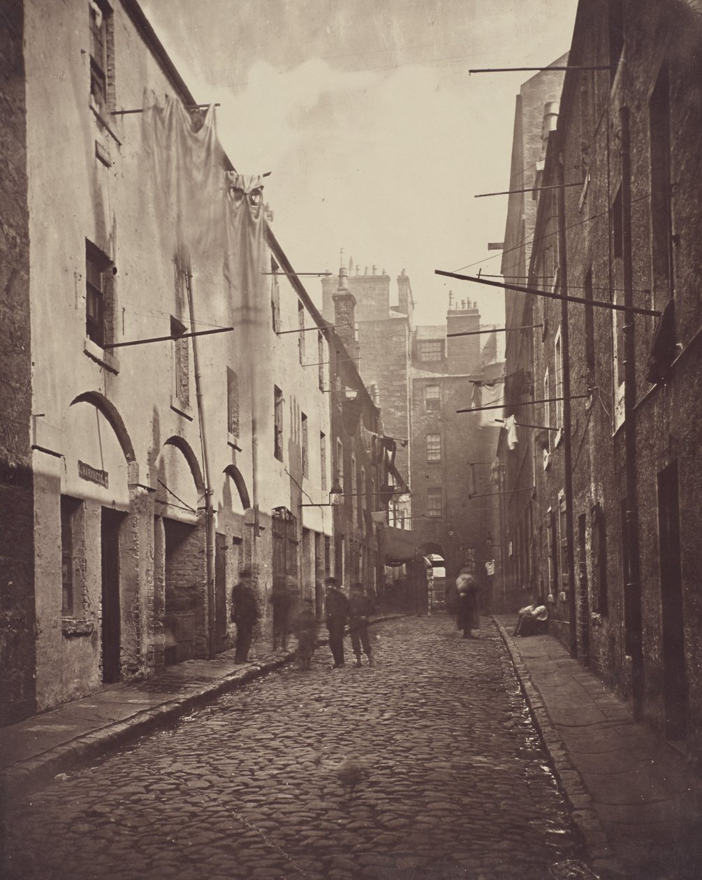 Broad Close, 167 High Street. alkotó: Thomas Annan