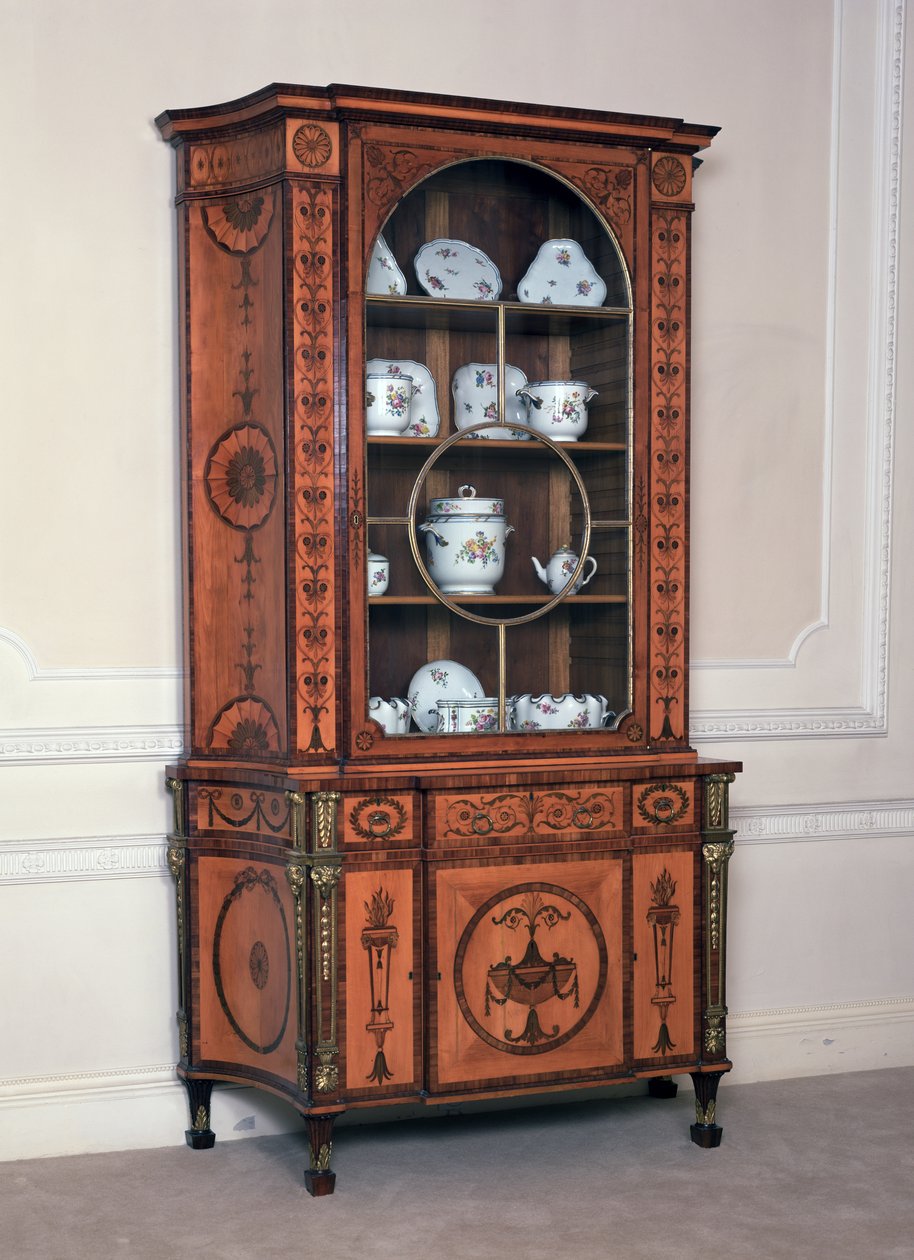 Egy szekrénypár egyike, amelyet az 1. Melbourne vikomt rendelt a Melbourne House, Piccadilly (ma Albany) számára, 1773 körül (szaténfa és mahagóni). alkotó: Thomas Chippendale