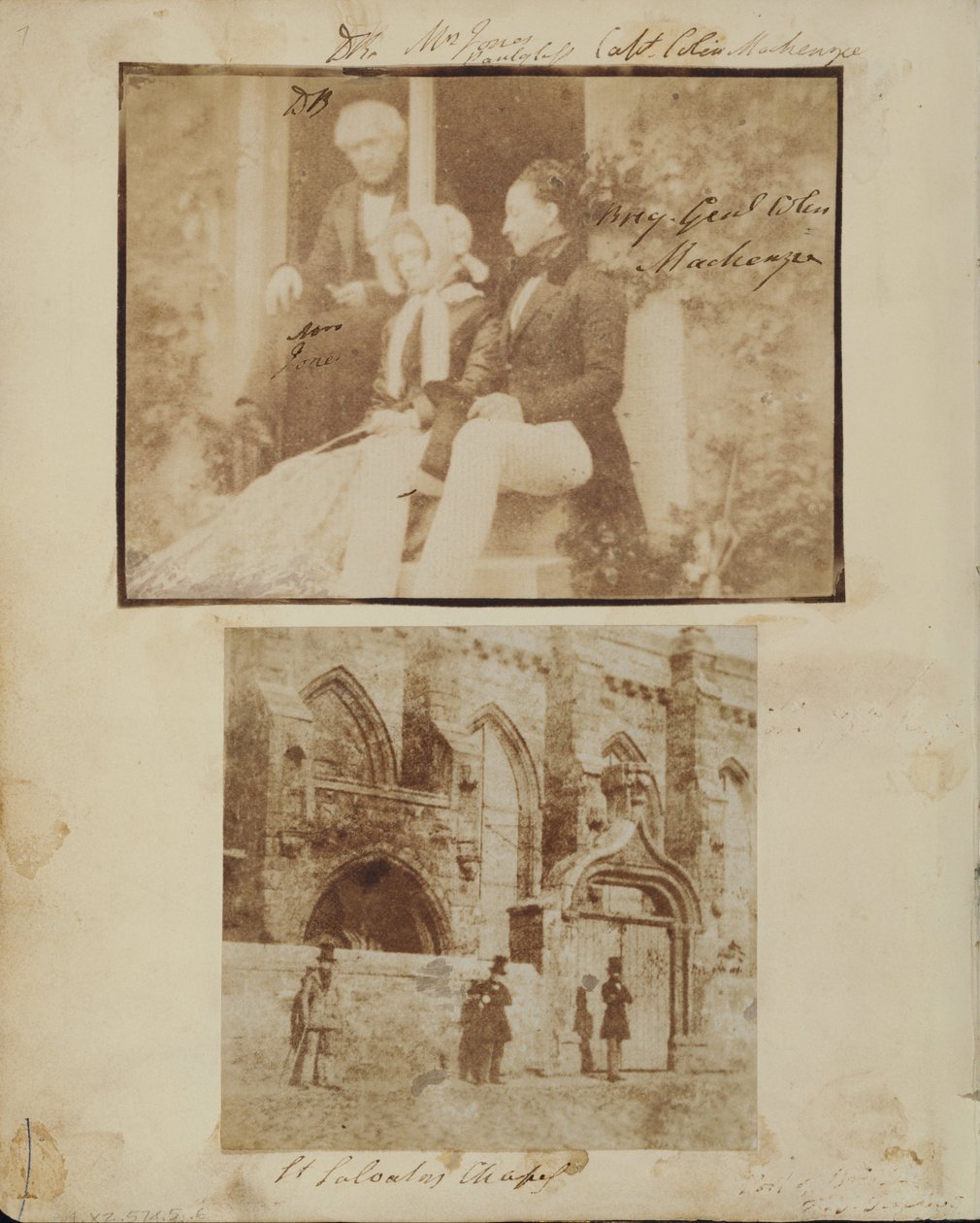 Csoportportré Sir David Brewsterrel, Mrs. Jonesszal és Colin Mackenzie dandártábornokkal alkotó: Thomas Rodger