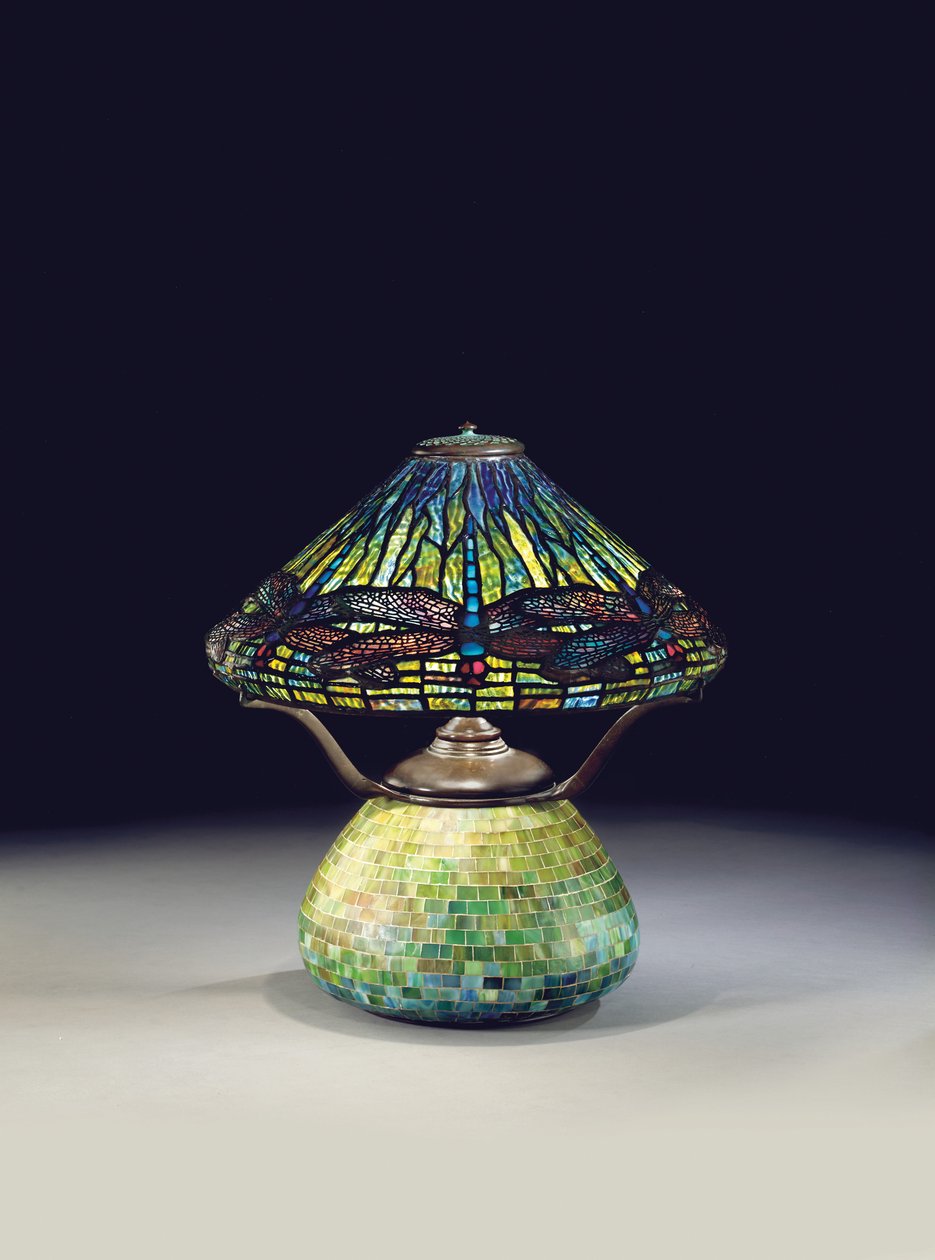 Dragonfly asztali lámpa, 1910 körül (ólomüveg és mozaik) alkotó: Tiffany and Company