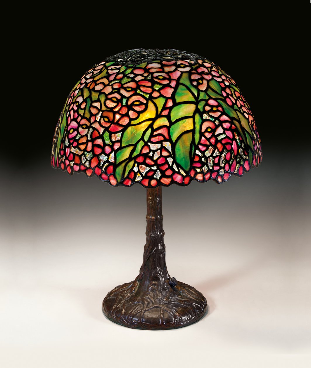 Pony Begonia asztali lámpa, 1910 körül (ólomüveg és bronz) alkotó: Tiffany and Company