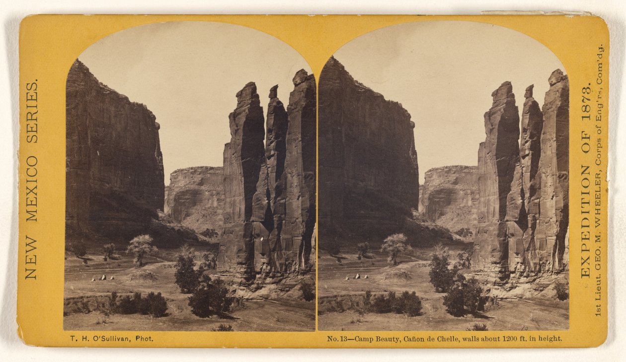 Camp Beauty, Canyon de Chelly, mintegy 1200 láb magas sziklafalakkal alkotó: Timothy H. O