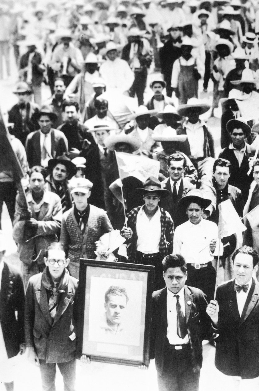 Az International Red Aid demonstrációja Julio Antonio Mella fényképével, Tizuyuca (Hidalgo), 1929. április 4. alkotó: Tina Modotti