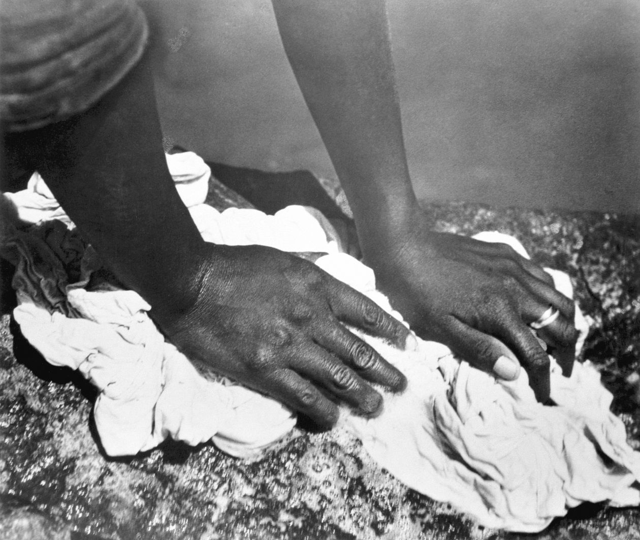 Egy nő kezei, Mexikó, 1926 alkotó: Tina Modotti