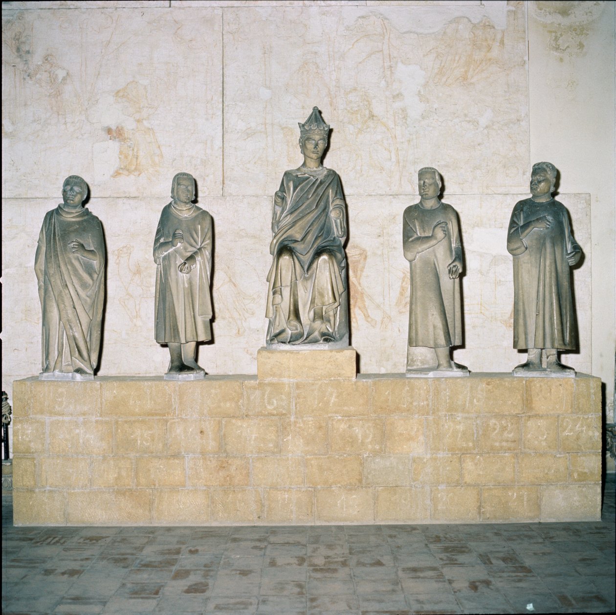 VII. Henrik (12745-1313) szent római császár szobra tanácsosaival 1315 (márvány) alkotó: Tino di Camaino