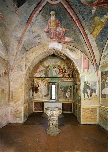 A keresztelőkápolna belseje Szent János életének jeleneteit ábrázoló freskókkal, Tommaso Masolino da Panicale (1383-1447 körül) alkotó: Tommaso Masolino da Panicale