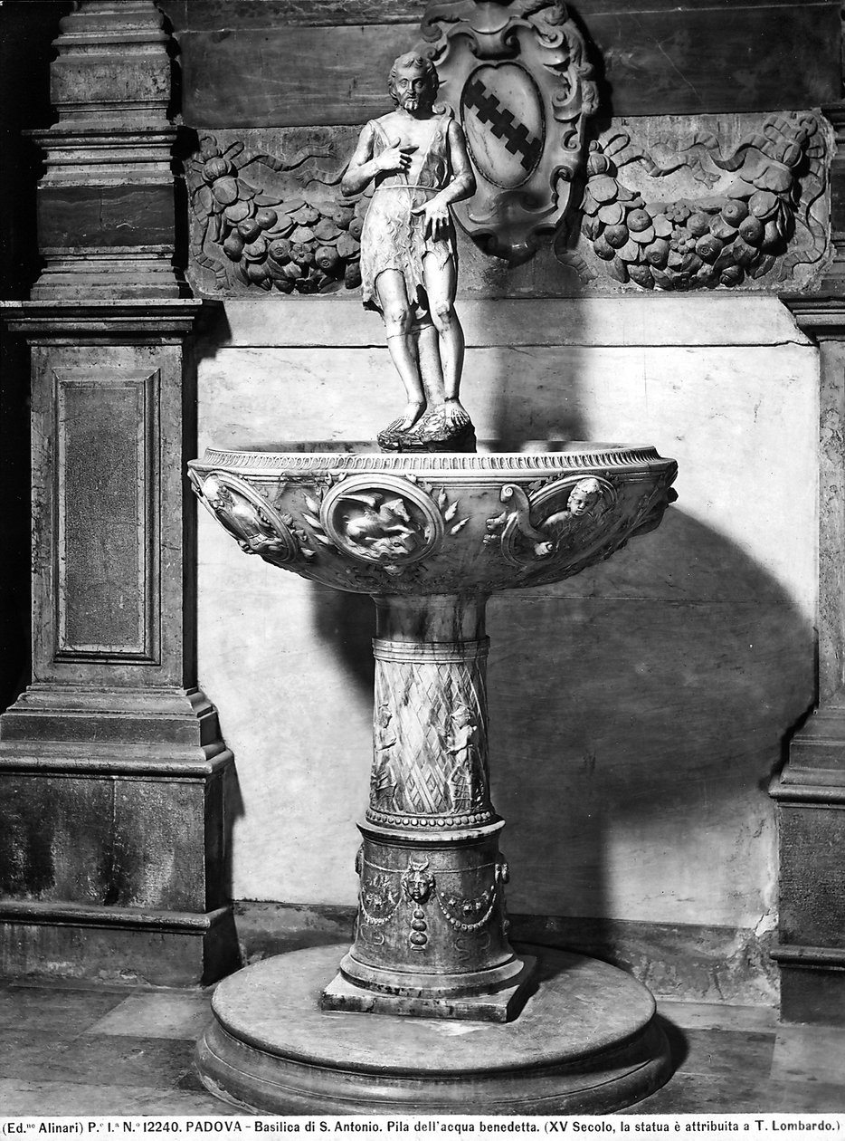 Keresztelő János-szobor fölötti szenteltvíz-medence, S. Antonio-bazilika, Padova alkotó: Tullio Lombardo