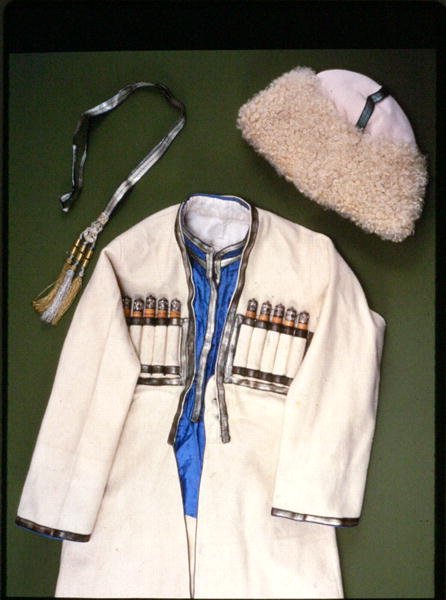 Katonai öltözet golyóálló tokkal (textil) alkotó: Turkish School