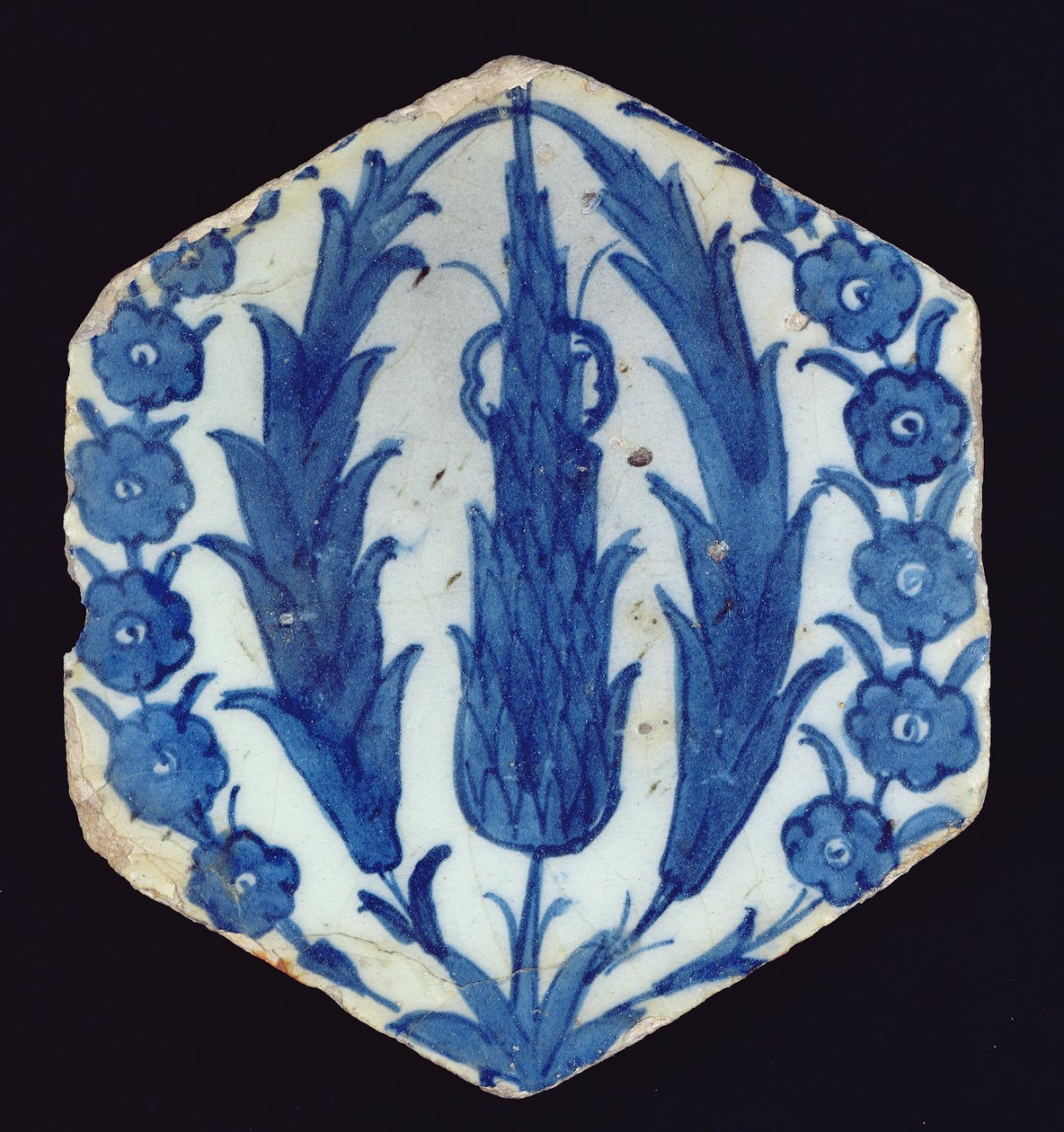 Hatszögletű Isnik csempe ciprusokkal és prunusszal, 1560-70 (színes alátéttel ellátott cserép) alkotó: Turkish School