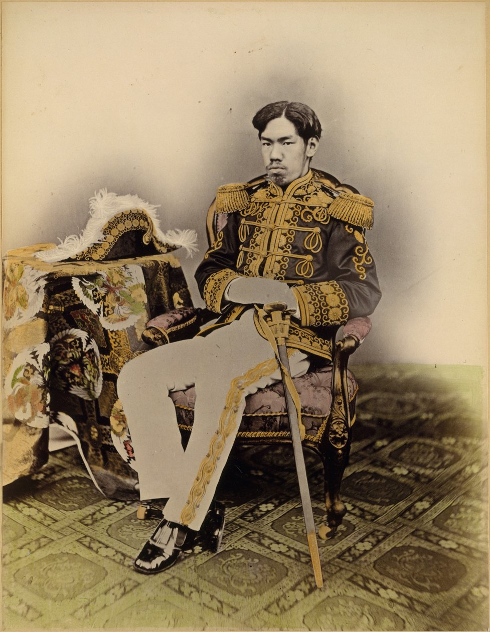 Mutsuhito, The Meiji Emperor, 1872 (albumén ezüst nyomat üvegnegatívról felvitt színnel) alkotó: Uchida Kuichi