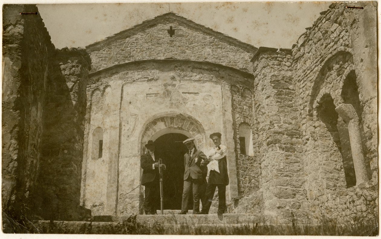 San Pietro al Monte apátság, Civate, Lombardia, Olaszország, Ugo Monneret de Villard fotója, 1910 körül. alkotó: Ugo Monneret de Villard