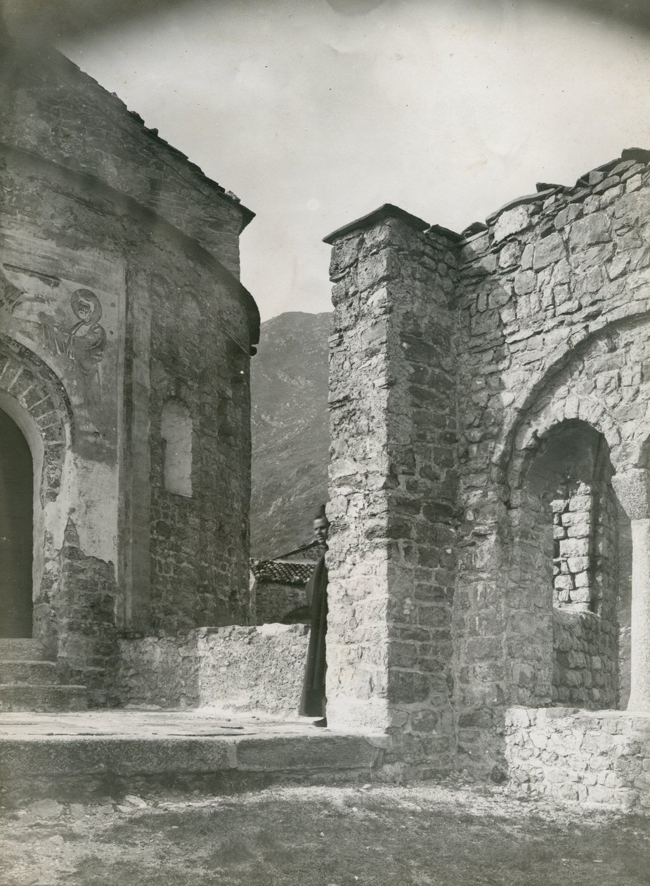 San Pietro al Monte apátság, Civate, Lombardia, Olaszország, Ugo Monneret de Villard fotója, 1910 körül. alkotó: Ugo Monneret de Villard