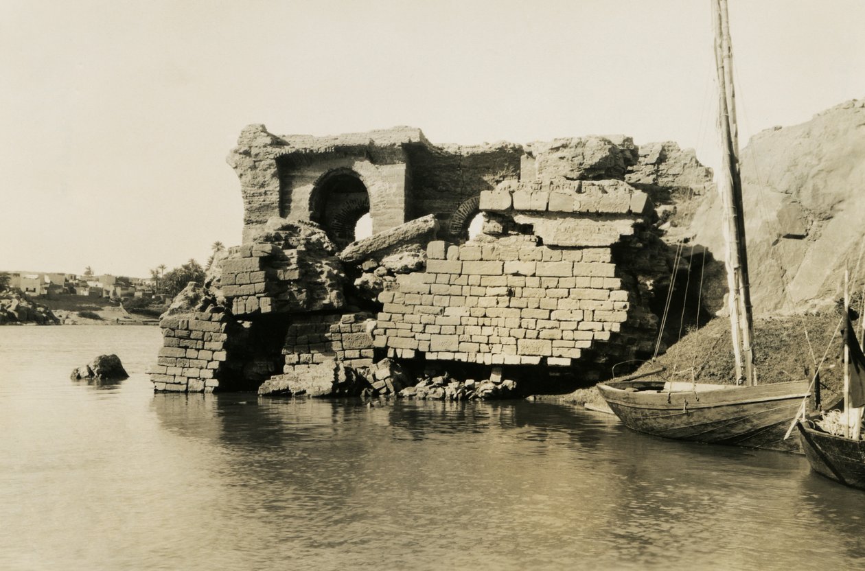 Kleopátra fürdője, Elephantine sziget, Egyiptom, Ugo Monneret de Villard fotója. alkotó: Ugo Monneret de Villard