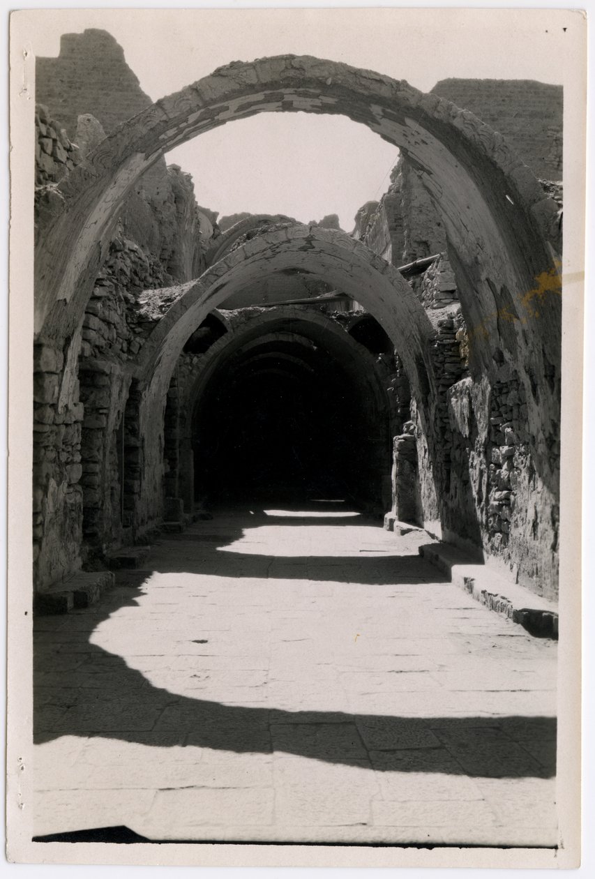 94-es galéria dél felé, Szent Simeon kolostor, Asszuán, Egyiptom, Ugo Monneret de Villard fotója. alkotó: Ugo Monneret de Villard