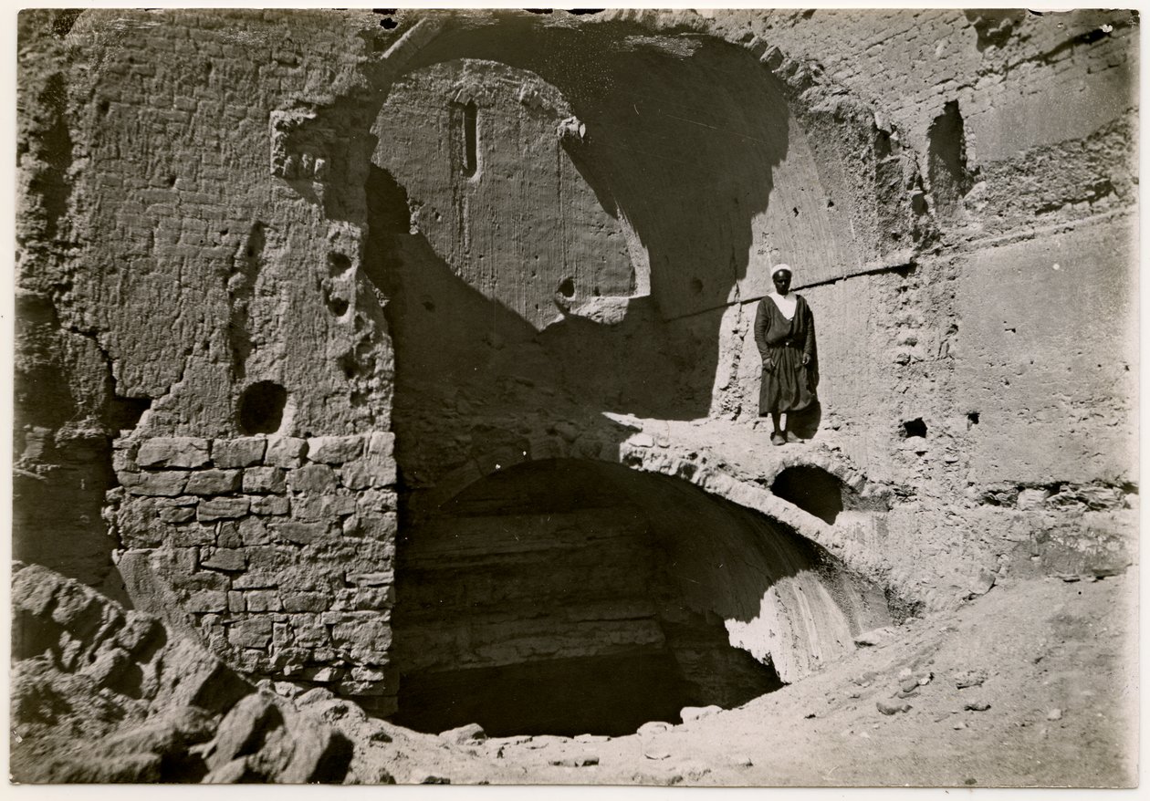 A kolostor nagy kaputornya (qasr), Asszuán, Egyiptom, Ugo Monneret de Villard felvétele. alkotó: Ugo Monneret de Villard
