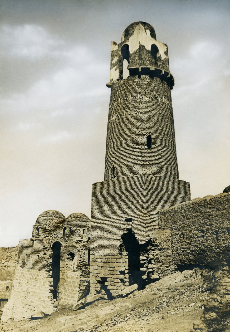 Az al-Mashhad al-Bahari minaretje, Asszuán közelében, Egyiptom, Ugo Monneret de Villard fotója. alkotó: Ugo Monneret de Villard