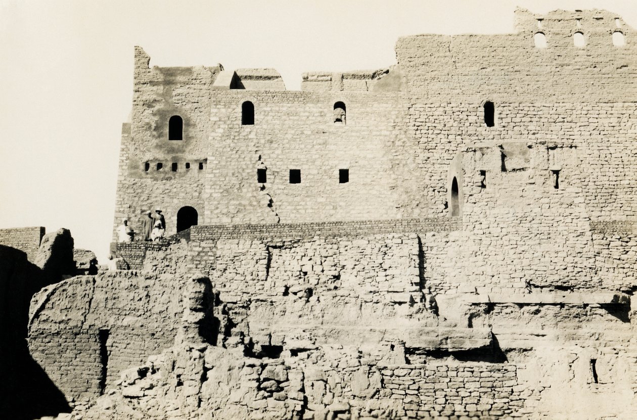 Szent Simeon kolostor a helyreállítás után, Asszuán, Egyiptom, fotó: Ugo Monneret de Villard alkotó: Ugo Monneret de Villard